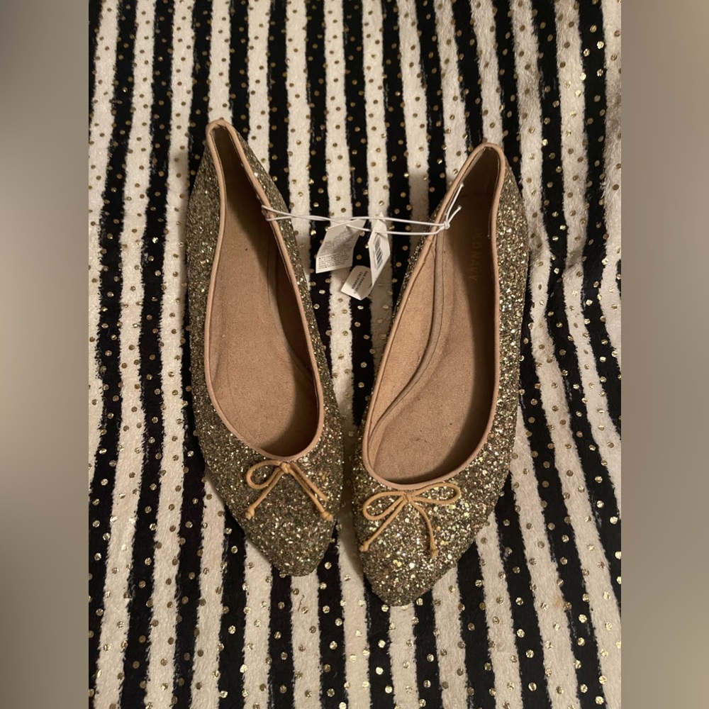 Brand New Gold Sequin Old Navy Pointed Toe Flats